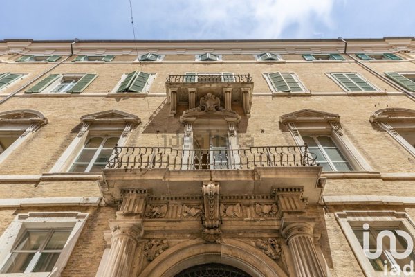 appartamento in vendita ad Ancona in zona Adriatico