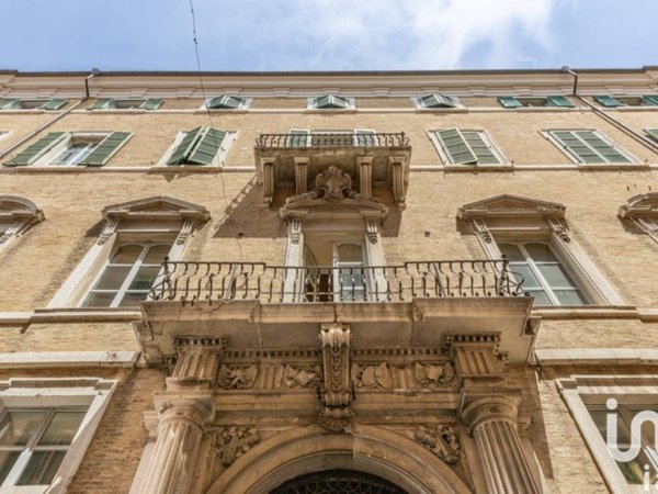 appartamento in vendita ad Ancona in zona Adriatico