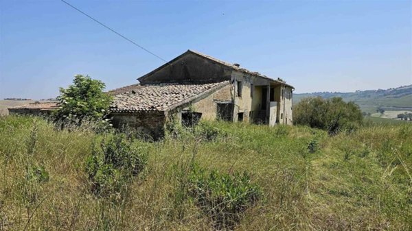 casa indipendente in vendita ad Ancona in zona Paterno