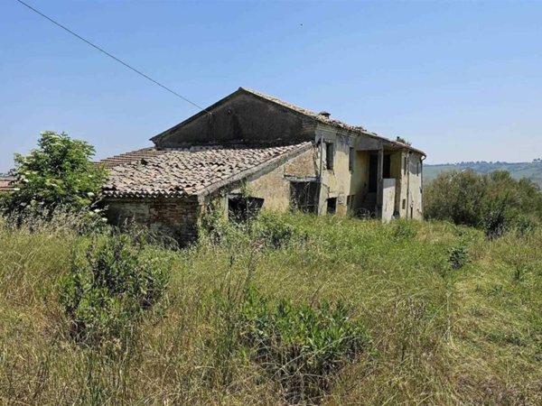 casale in vendita ad Ancona in zona Paterno