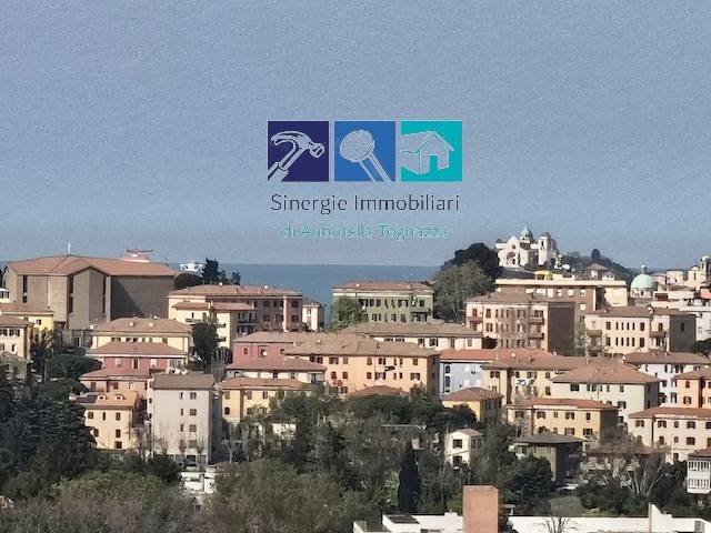 casa indipendente in vendita ad Ancona in zona Posatora