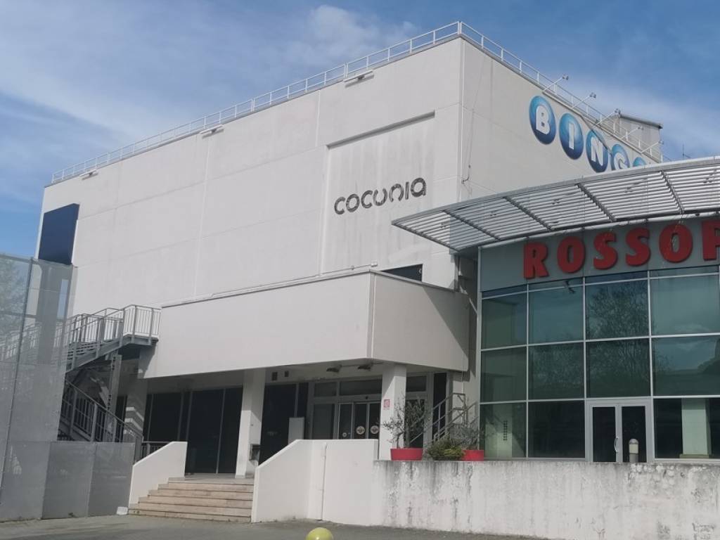 negozio in vendita ad Ancona in zona Baraccola