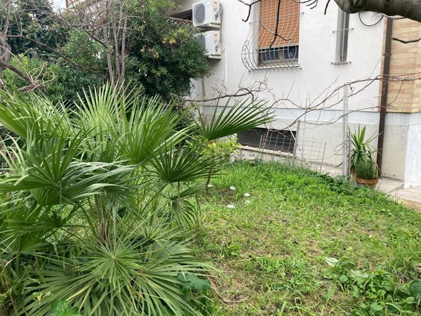 appartamento in vendita ad Ancona in zona Scrima