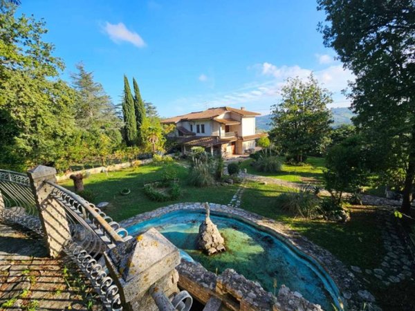 casa indipendente in vendita ad Ancona in zona Gallignano