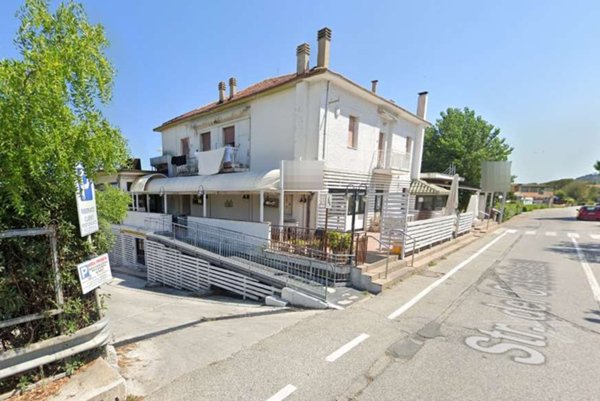 negozio in vendita ad Ancona in zona Piano San Lazzaro