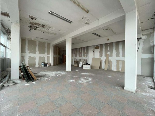 negozio in vendita ad Ancona in zona Piano San Lazzaro