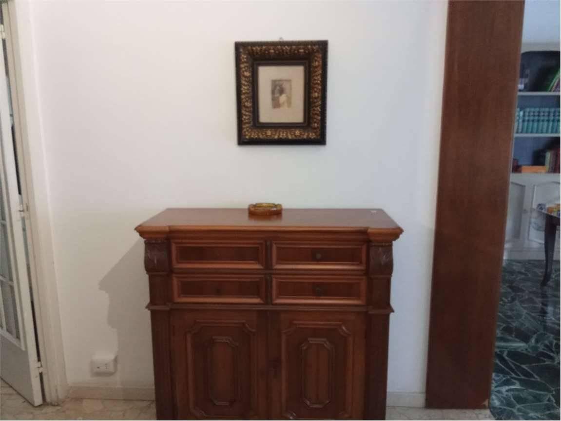 appartamento in vendita ad Ancona in zona Adriatico