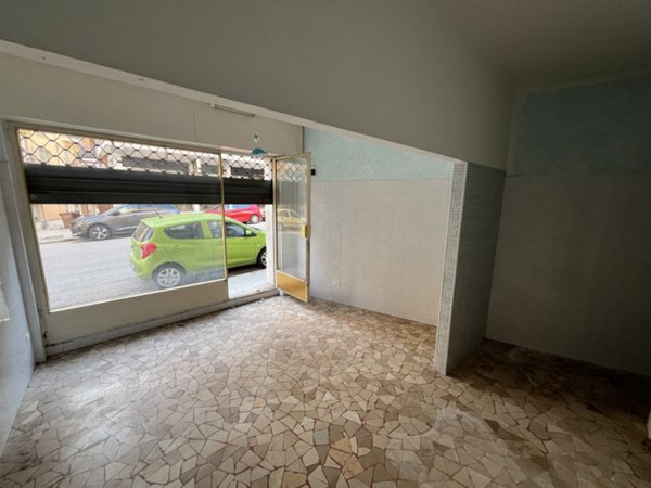 negozio in vendita ad Ancona in zona Montirozzo