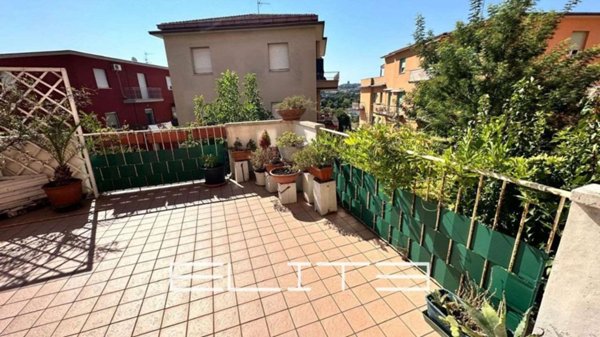 appartamento in vendita ad Ancona in zona Piano San Lazzaro