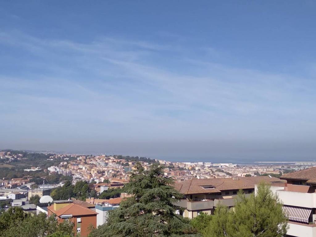 appartamento in vendita ad Ancona in zona Tavernelle