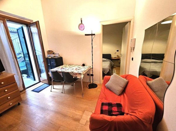 appartamento in vendita ad Ancona in zona Candia