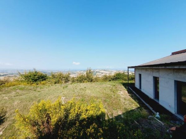 appartamento in vendita ad Ancona in zona Piano San Lazzaro