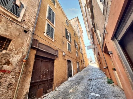 appartamento in vendita ad Ancona in zona Centro Storico