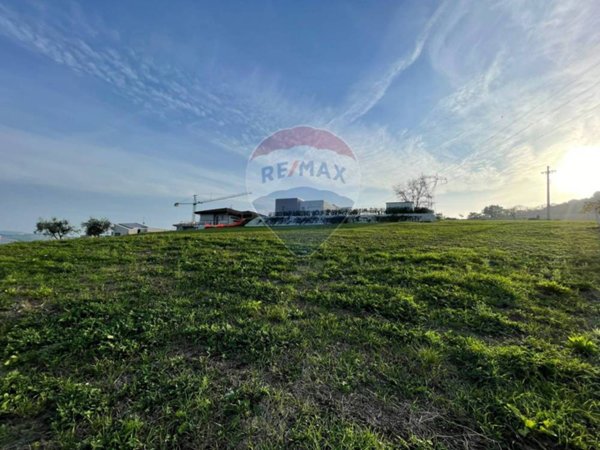 terreno agricolo in vendita ad Ancona in zona Candia