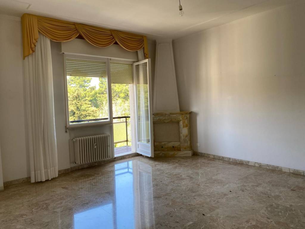 appartamento in vendita ad Ancona in zona Adriatico