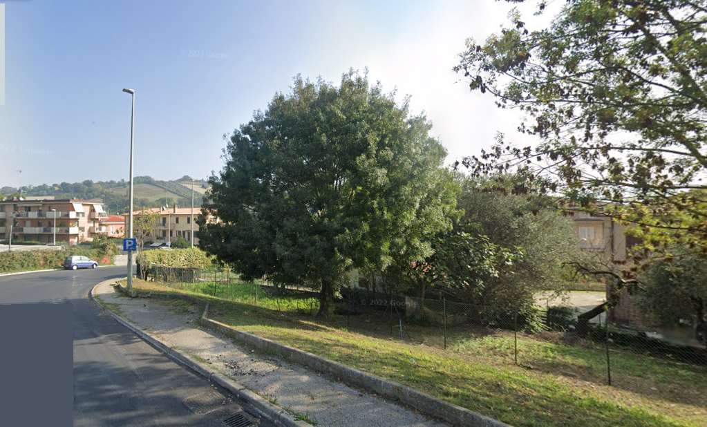 casa indipendente in vendita ad Ancona in zona Varano