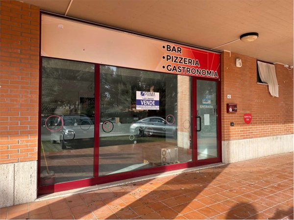 negozio in vendita ad Ancona in zona Piano San Lazzaro