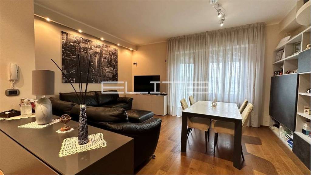 appartamento in vendita ad Ancona in zona Piano San Lazzaro