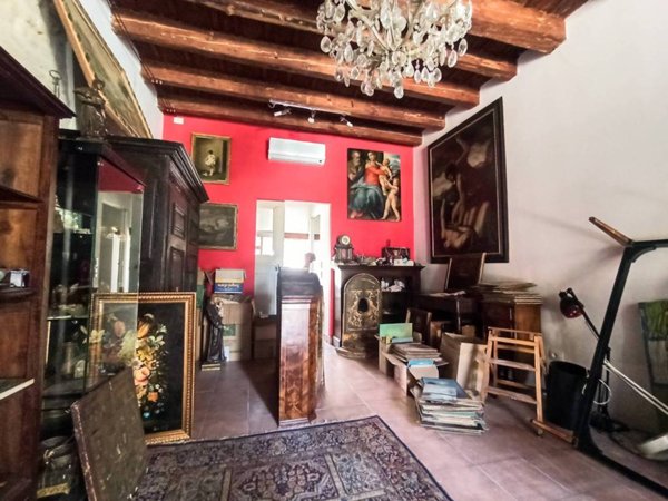 negozio in vendita ad Ancona in zona Piano San Lazzaro