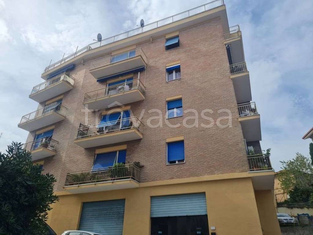 appartamento in vendita ad Ancona in zona Piano San Lazzaro