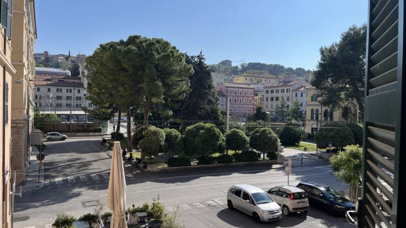 appartamento in vendita ad Ancona in zona Centro Storico