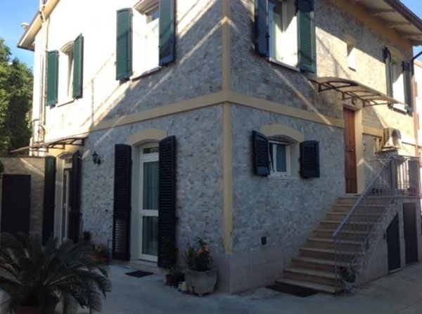 casa indipendente in vendita ad Ancona in zona Montemarino