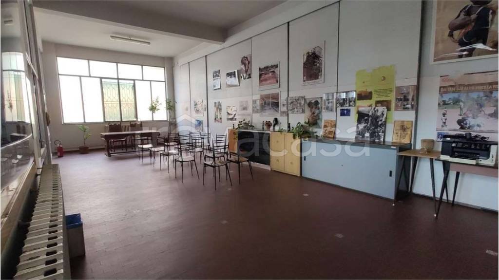locale di sgombero in vendita ad Ancona in zona Palombare