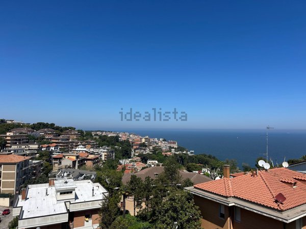 appartamento in vendita ad Ancona in zona Passetto