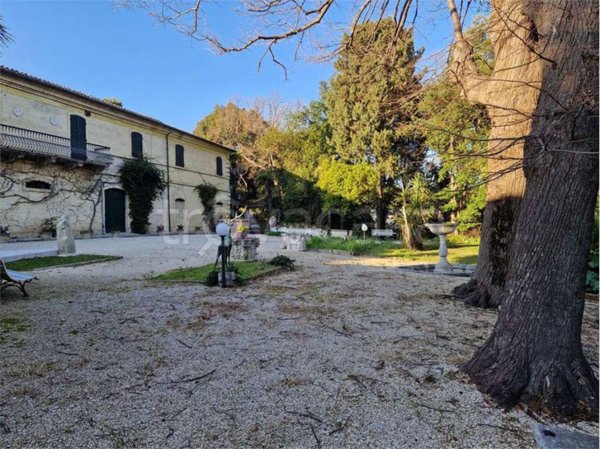 villa in vendita ad Ancona in zona Posatora