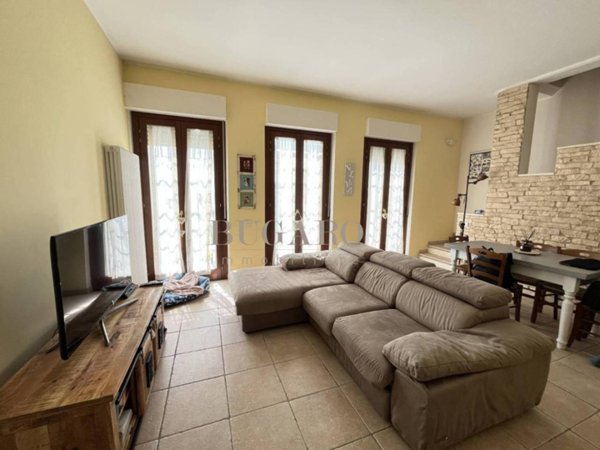 casa indipendente in vendita ad Ancona in zona Candia