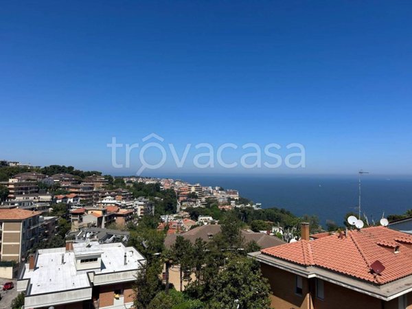 appartamento in vendita ad Ancona in zona Adriatico