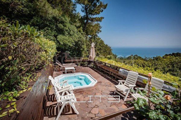 casa indipendente in vendita ad Ancona in zona Pietra La Croce