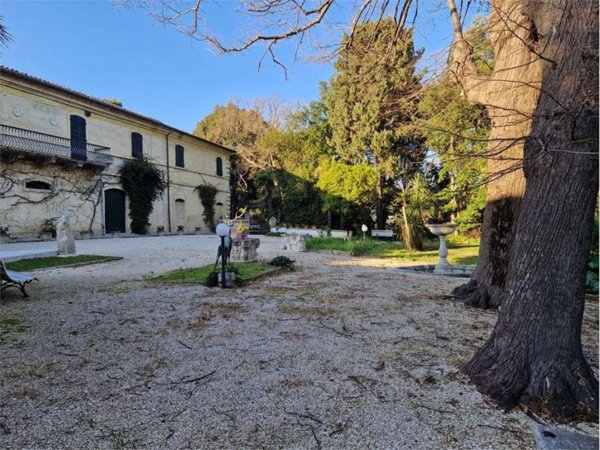 villa in vendita ad Ancona in zona Pinocchio