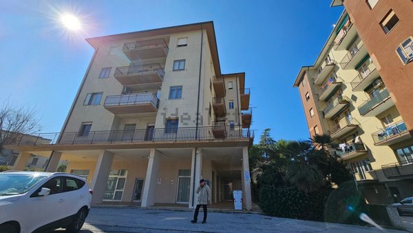 appartamento in vendita ad Ancona in zona Torrette