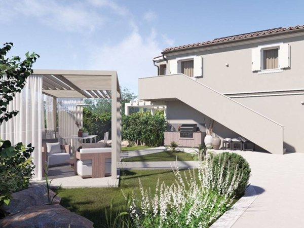 casa indipendente in vendita ad Ancona in zona Candia