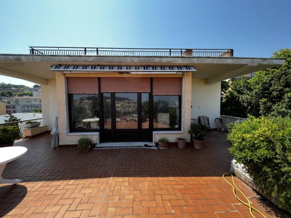 appartamento in vendita ad Ancona in zona Passetto