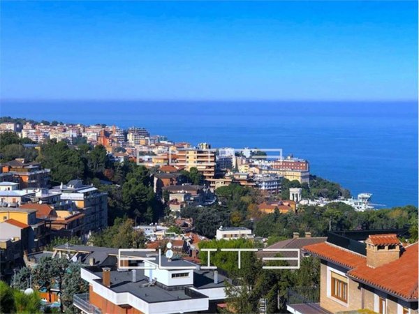 appartamento in vendita ad Ancona in zona Adriatico