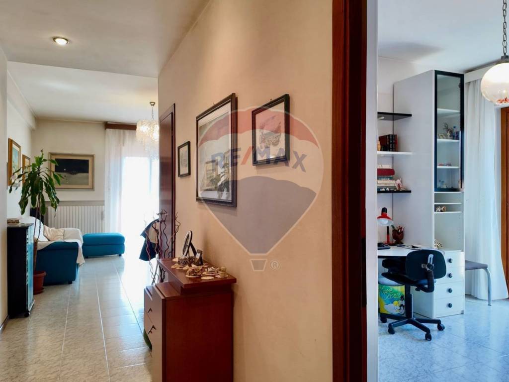 appartamento in vendita ad Ancona in zona Piano San Lazzaro