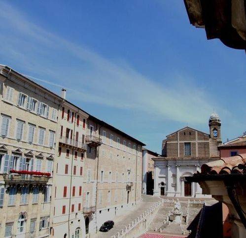 appartamento in vendita ad Ancona in zona Piano San Lazzaro