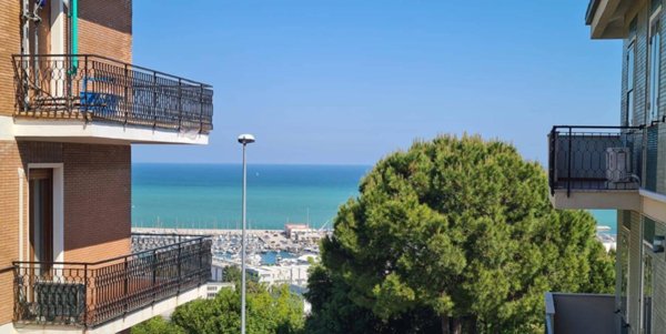 appartamento in vendita ad Ancona in zona Posatora