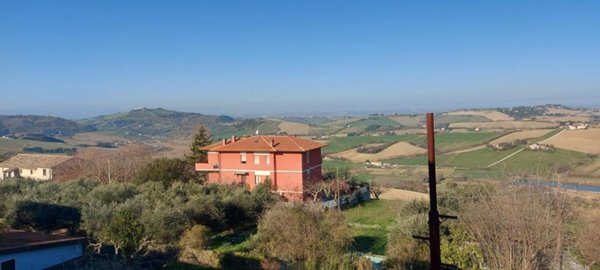 appartamento in vendita ad Ancona in zona Ghettarello