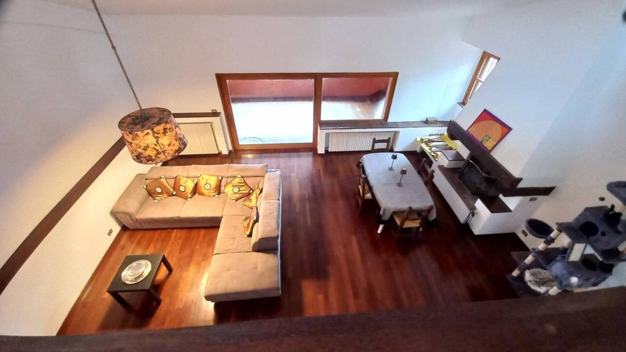 casa indipendente in vendita ad Ancona in zona Gallignano