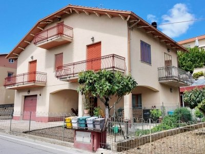 casa indipendente in vendita ad Ancona in zona Piano San Lazzaro