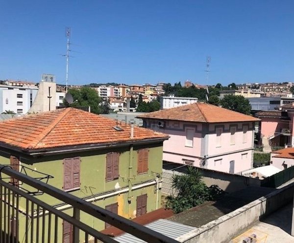 appartamento in vendita ad Ancona in zona Palombare