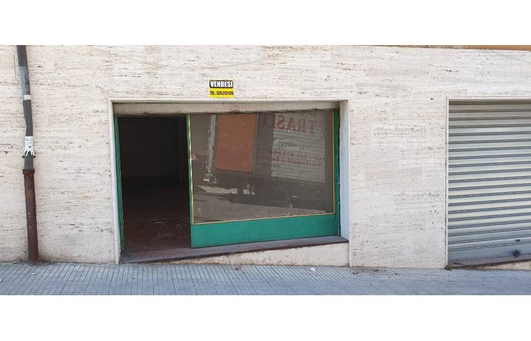 locale di sgombero in vendita ad Ancona