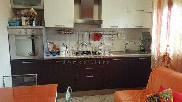 appartamento in vendita ad Ancona in zona Varano