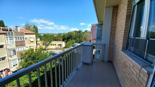 appartamento in vendita ad Ancona in zona Collemarino