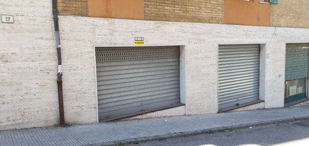 locale di sgombero in vendita ad Ancona