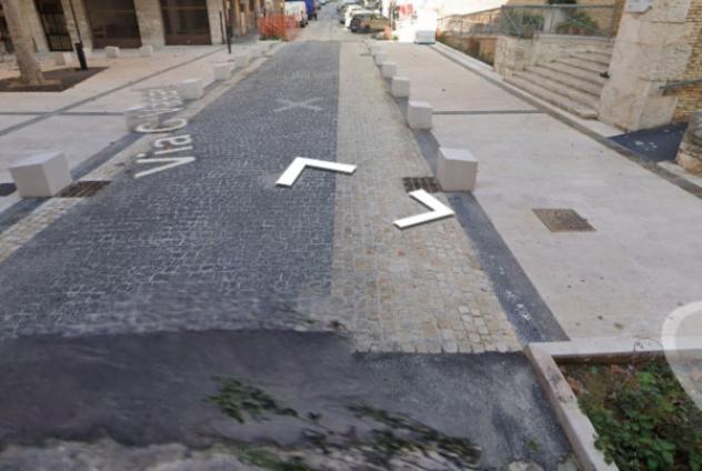 negozio in vendita ad Ancona in zona Piano San Lazzaro