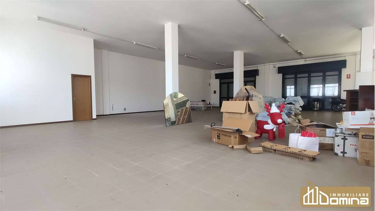 locale di sgombero in vendita ad Ancona in zona Delle Grazie